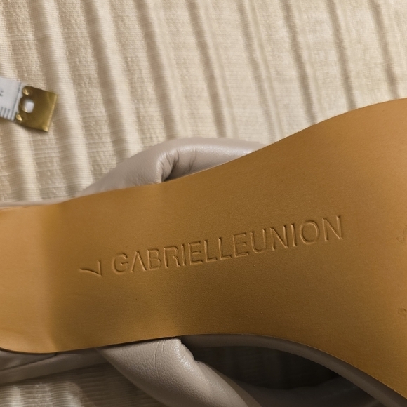 GABRIELLEUNION Tan Heeled Mules with Architectural V-Cut - Picture 2 of 11